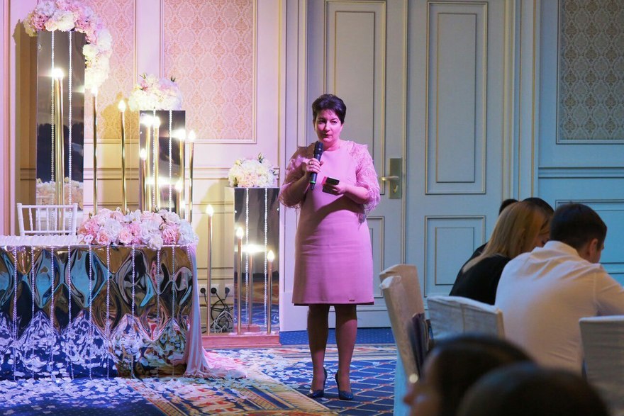 Классика в Ресторан / Банкетный зал от Дизайн-студия Кружевные сказки 3