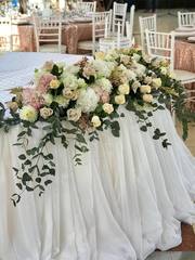 Президиум / Стол молодоженов, Задник за молодоженами в Классика от Студия Событий BuketPortret 1