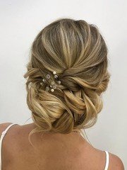 Высокие / Собранные, Коса / Коса-пучок, С аксессуарами / Цветами / Фатой от Мери Варданян 1