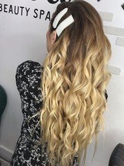 Локоны / Локоны на один бок, Распущенные, С аксессуарами / Цветами / Фатой от Мери Варданян 1