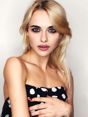 Распущенные от Anastasiya beverly hills 1