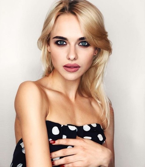 Распущенные от Anastasiya beverly hills 1