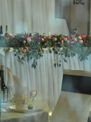 Президиум / Стол молодоженов в Классика от Студия декора и флористики Счастливые люди 2