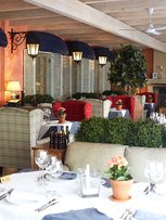 Веранда Ресторан La Taverna в Москве 1