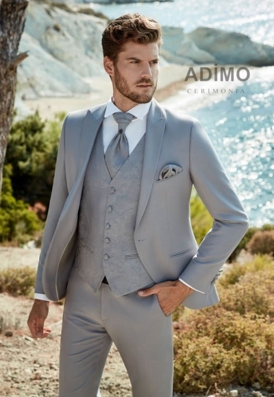 Тройка Светло-серый костюм-тройка Lecce Adimo от Дом изысканной мужской одежды Волшебная свадьба 1