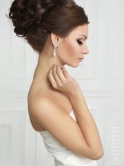 Высокие / Собранные, Пучок от Салон красоты iconBRIDE 1