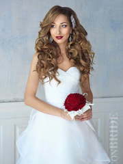 Локоны / Локоны на один бок, Распущенные от Салон красоты iconBRIDE 1