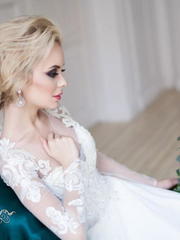 Высокие / Собранные от Салон красоты Архитектура Стиля 1