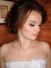 Высокие / Собранные, Пучок, С аксессуарами / Цветами / Фатой, С плетением от Свадебный стилист Виктория Брайт 1