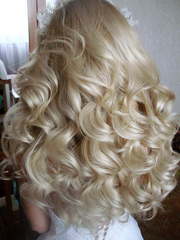 Локоны / Локоны на один бок, Распущенные от Свадебный стилист Виктория Брайт 1