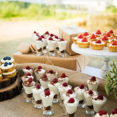 оттенки Белого Кенди бар в стиле рустик от Кондитерская AnyCake 2