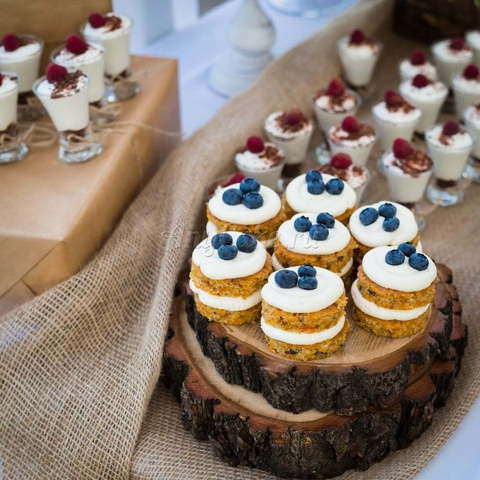 оттенки Белого Кенди бар в стиле рустик от Кондитерская AnyCake 7