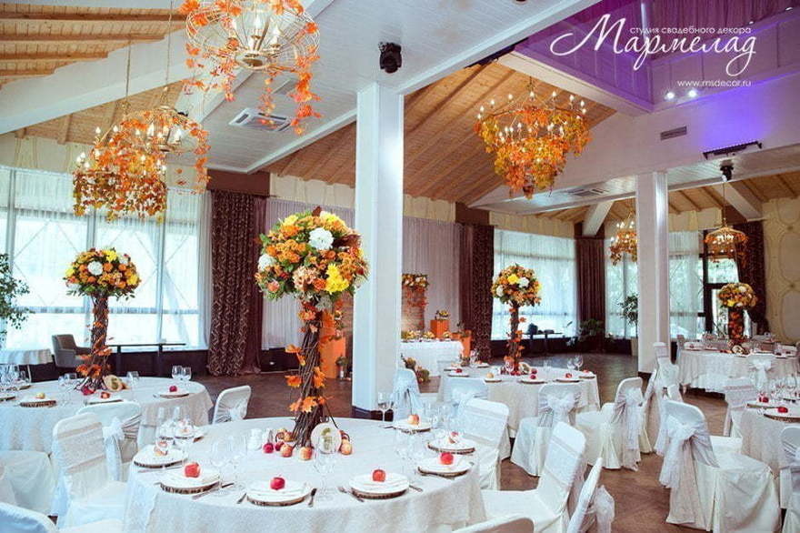 Осенняя в Ресторан / Банкетный зал, На веранде от Студия свадебного декора Мармелад 1