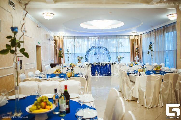 Классика, Зимняя в Ресторан / Банкетный зал от Студия декора Праздник - декор 6