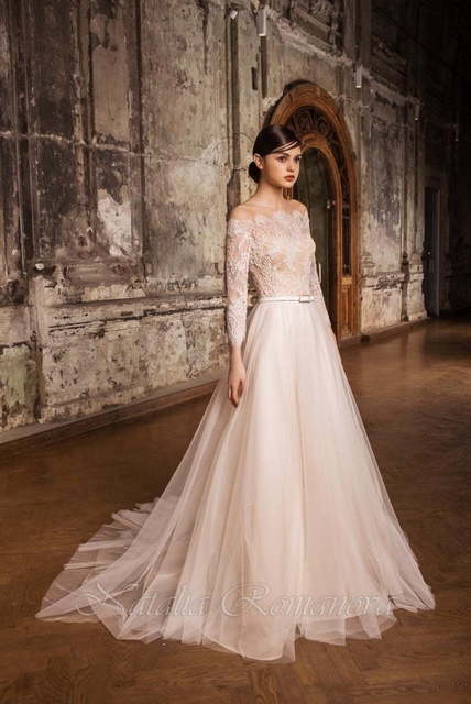 Свадебное платье Лучиа. Силуэт А-силуэт, Прямое. Цвет Айвори / Капучино, Персик / Оранжевый. Вид 4