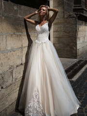 Свадебное платье Valentina. Силуэт А-силуэт. Цвет Белый / Молочный, Айвори / Капучино, Пепельный / Металлик. Вид 1