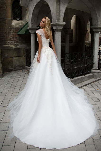 Свадебное платье Ilona. Силуэт А-силуэт. Цвет Белый / Молочный. Вид 2