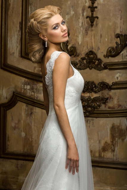 Свадебное платье Bridia. Силуэт А-силуэт, Прямое. Цвет Белый / Молочный. Вид 3