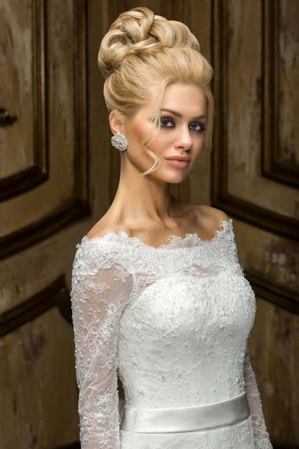 Свадебное платье Bastiana. Силуэт А-силуэт. Цвет Белый / Молочный. Вид 3