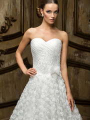 Свадебное платье Berardina. Силуэт А-силуэт. Цвет Белый / Молочный. Вид 2