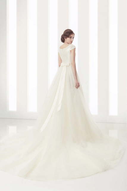 Свадебное платье Adelis. Силуэт А-силуэт. Цвет Айвори / Капучино, Белый / Молочный. Вид 2