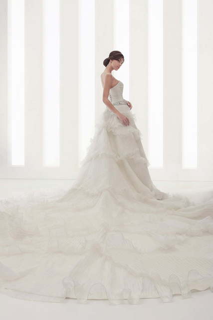 Свадебное платье Angela. Силуэт А-силуэт. Цвет Белый / Молочный. Вид 2