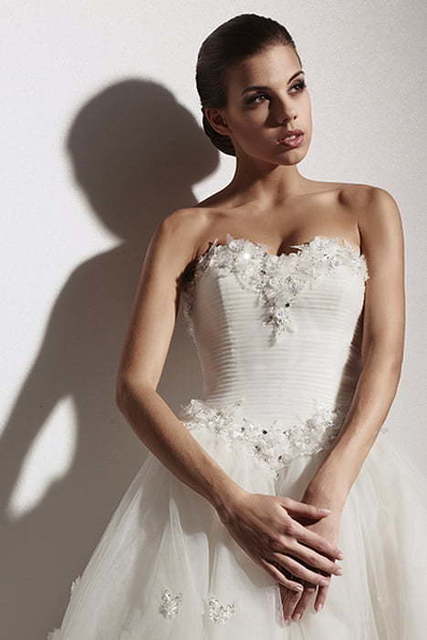 Свадебное платье Ariana. Силуэт Пышное, А-силуэт. Цвет Айвори / Капучино, Белый / Молочный. Вид 3