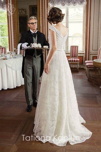 Свадебное платье Dinara. Силуэт А-силуэт, Прямое. Цвет Айвори / Капучино, Белый / Молочный. Вид 2