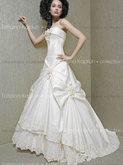 Свадебное платье Вивьен. Силуэт А-силуэт. Цвет Белый / Молочный, Айвори / Капучино. Вид 1