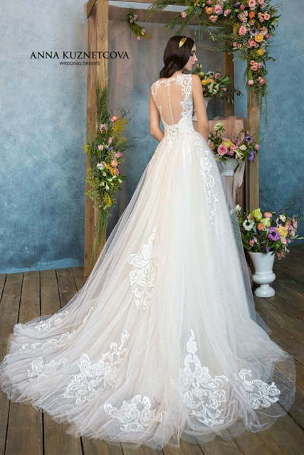 Свадебное платье Энджел. Силуэт А-силуэт. Цвет Айвори / Капучино, Белый / Молочный, Персик / Оранжевый. Вид 2