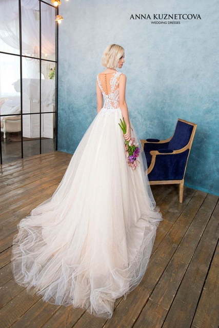 Свадебное платье Марис. Силуэт А-силуэт. Цвет Айвори / Капучино, Персик / Оранжевый. Вид 2