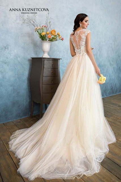 Свадебное платье Леронтайн. Силуэт А-силуэт. Цвет Айвори / Капучино, Персик / Оранжевый. Вид 2