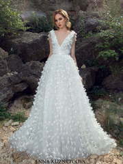 Свадебное платье Орнелла. Силуэт Пышное, А-силуэт. Цвет Белый / Молочный. Вид 1