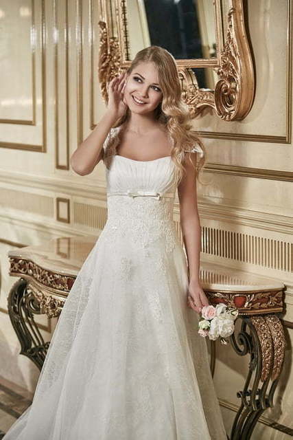 Свадебное платье Эвелина. Силуэт Рыбка, А-силуэт. Цвет Айвори / Капучино, Белый / Молочный. Вид 4