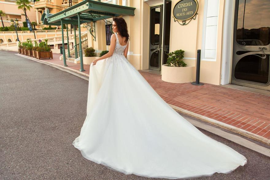 Свадебное платье Carven. Силуэт А-силуэт. Цвет Айвори / Капучино, Белый / Молочный, Персик / Оранжевый. Вид 2