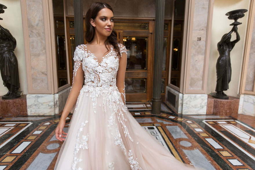 Свадебное платье Aniya. Силуэт А-силуэт, Прямое. Цвет Айвори / Капучино, Белый / Молочный, оттенки Розового. Вид 3