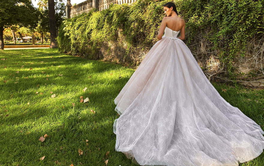 Свадебное платье Marvella. Силуэт Пышное, А-силуэт. Цвет Айвори / Капучино, оттенки Розового. Вид 2