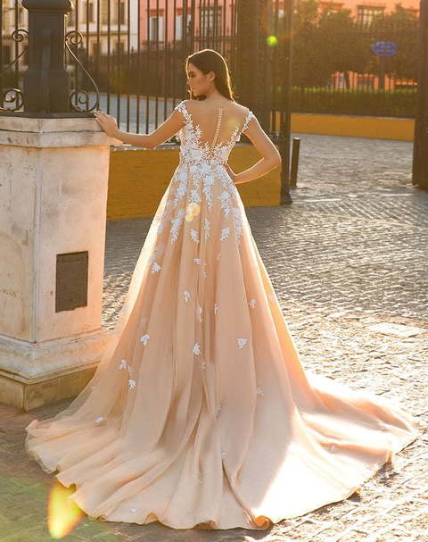 Свадебное платье Fiona. Силуэт Рыбка, А-силуэт. Цвет Айвори / Капучино, Персик / Оранжевый. Вид 2