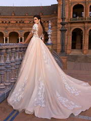 Свадебное платье Gemma. Силуэт Пышное, А-силуэт. Цвет Персик / Оранжевый, оттенки Розового. Вид 2