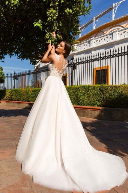 Свадебное платье Nisha. Силуэт А-силуэт. Цвет Белый / Молочный. Вид 2