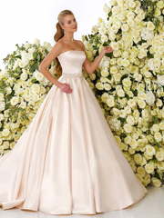 Свадебное платье Lacio. Силуэт Пышное, А-силуэт. Цвет Айвори / Капучино. Вид 1