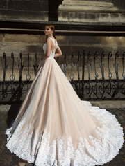 Свадебное платье Ariel. Силуэт А-силуэт. Цвет Айвори / Капучино, оттенки Розового. Вид 2