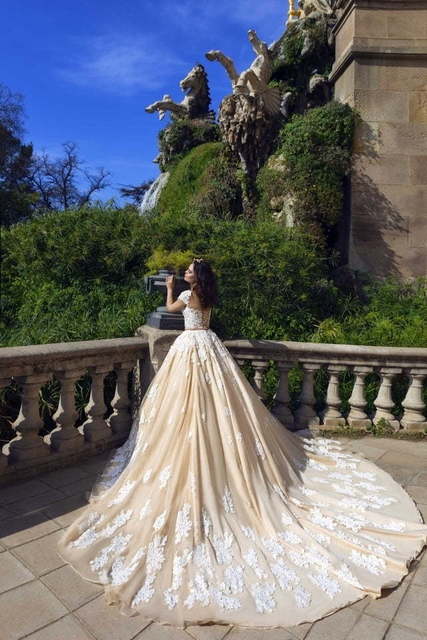 Свадебное платье Ermesso. Силуэт Пышное, А-силуэт. Цвет Айвори / Капучино, Персик / Оранжевый. Вид 2