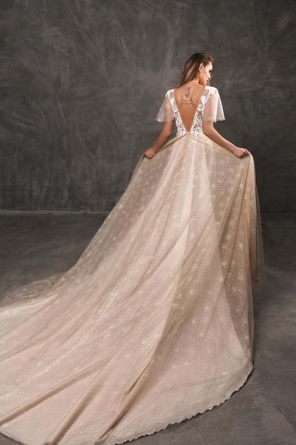 Свадебное платье Rebeka. Силуэт А-силуэт. Цвет Айвори / Капучино. Вид 2