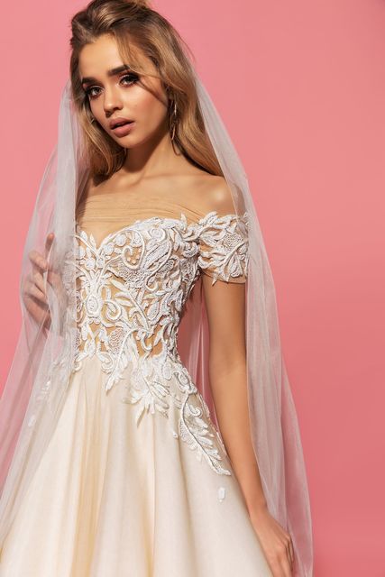 Свадебное платье Karly. Силуэт А-силуэт. Цвет Айвори / Капучино, Персик / Оранжевый, оттенки Розового. Вид 3