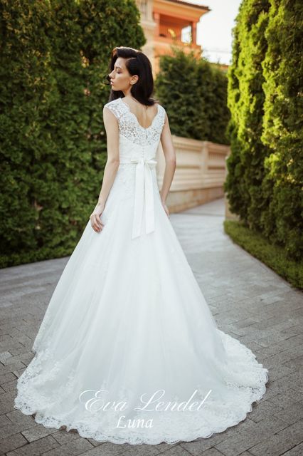 Свадебное платье Luna. Силуэт А-силуэт. Цвет Белый / Молочный. Вид 2