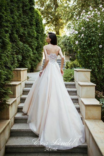 Свадебное платье Mone. Силуэт А-силуэт. Цвет Айвори / Капучино, Персик / Оранжевый. Вид 2