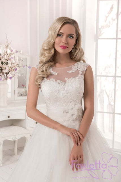 Свадебное платье Бегония. Силуэт А-силуэт. Цвет Белый / Молочный. Вид 3