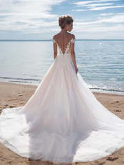 Свадебное платье Kon Tiki. Силуэт А-силуэт, Прямое. Цвет Белый / Молочный, Персик / Оранжевый. Вид 2