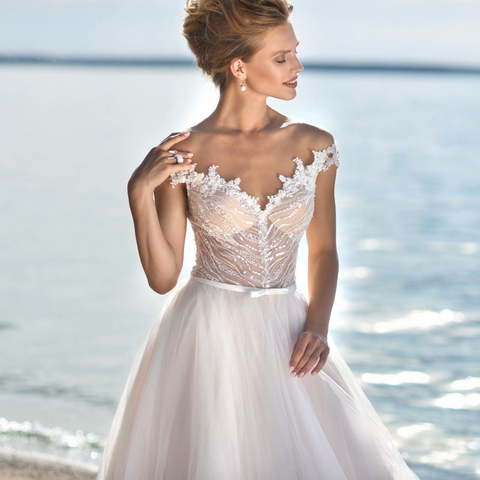 Свадебное платье Kon Tiki. Силуэт А-силуэт, Прямое. Цвет Белый / Молочный, Персик / Оранжевый. Вид 4